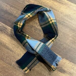 The Cashmere Touch vintage scarf womens size 54x12‎ in approx plaid blue green
